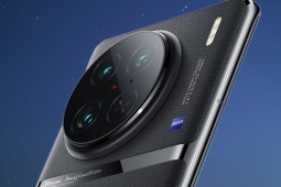 Thời trang Hi-tech - Quên iPhone đi, chiếc smartphone này cũng hỗ trợ nhắn tin vệ tinh