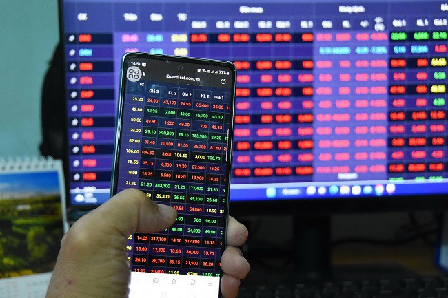 Chứng khoán Việt Nam đang rẻ nhất khu vực Asean. Hình minh họa