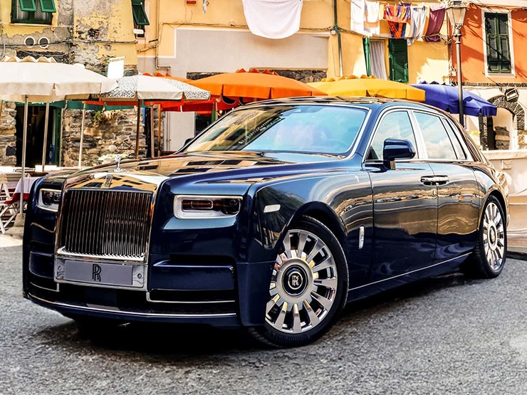 Siêu phẩm Rolls-Royce Phantom phiên bản đặc biệt Cinque Terre trình làng - 1