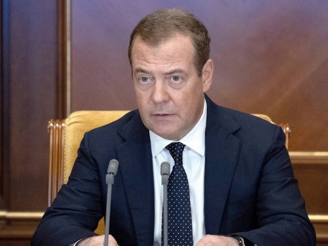 Ông Medvedev lên tiếng vụ bãi nhiệm chủ tịch Hạ viện Mỹ