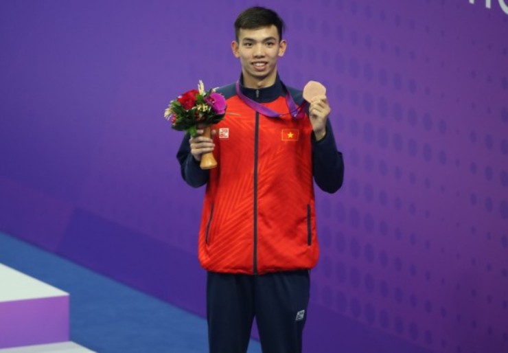 Huy Hoàng tiếp tục "gánh team" môn bơi tại ASIAD