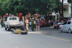 Tin tức trong ngày - Hà Nội: Tìm nhân chứng vụ tai nạn chết người giữa xe buýt và xe máy