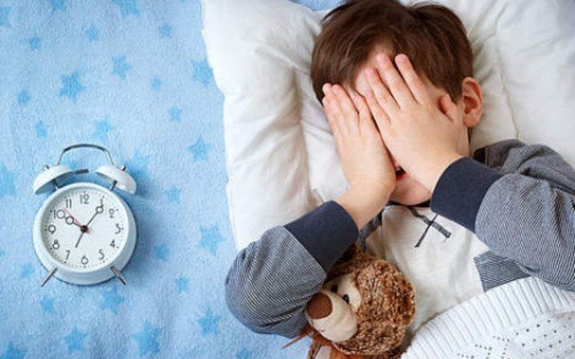 Chất lượng giấc ngủ kém hoặc ngủ thiếu giấc có thể ảnh hưởng xấu đến khả năng làm các bài kiểm tra trí thông minh của trẻ. Ảnh minh hoạ
