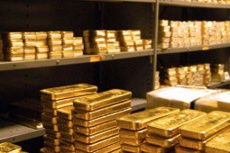 Quốc gia nào ở Đông Nam Á dự trữ vàng và tiền mặt thuộc top 10 thế giới?