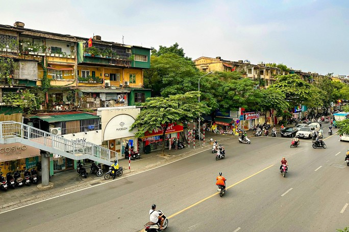 Theo quyết định số 4752/QĐ-UBND phê duyệt dự toán lập Quy hoạch chi tiết cải tạo, xây dựng lại khu tập thể Trung Tự và phụ cận, tỷ lệ 1/500, phạm vi lập quy hoạch thuộc địa giới hành chính phường Trung Tự và vùng lân cận, quận Đống Đa, được giới hạn như sau: Phía đông bắc giáp khu dân cư hiện hữu; phía đông nam giáp phố Phạm Ngọc Thạch; phía tây bắc và tây nam giáp phố Đặng Văn Ngữ.