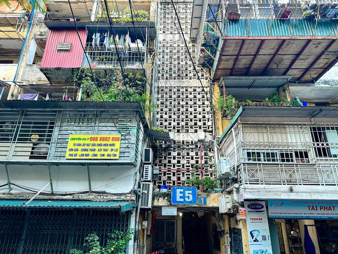 Trải qua nhiều năm sử dụng, hiện trạng tại khu tập thể này đến nay đã xuống cấp.