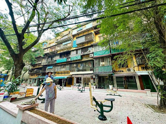 Theo đó, việc nghiệm thu và quyết toán căn cứ theo khối lượng thực tế và phải có đầy đủ biên bản nghiệm thu, bảng chấm công, hóa đơn, chứng từ hợp lý, hợp lệ theo quy định hiện hành của Nhà nước và thành phố.