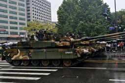 Loạt vũ khí Hàn Quốc sản xuất gây chú ý tại lễ duyệt binh lớn nhất 10 năm 