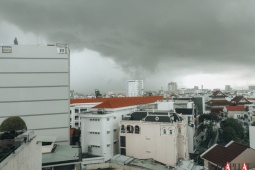 Công nghệ thông tin - Cách nhận cảnh báo giông sét và lũ quét bằng iweather