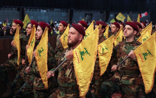 Các thành viên phong trào Hezbollah. Ảnh: Reuters