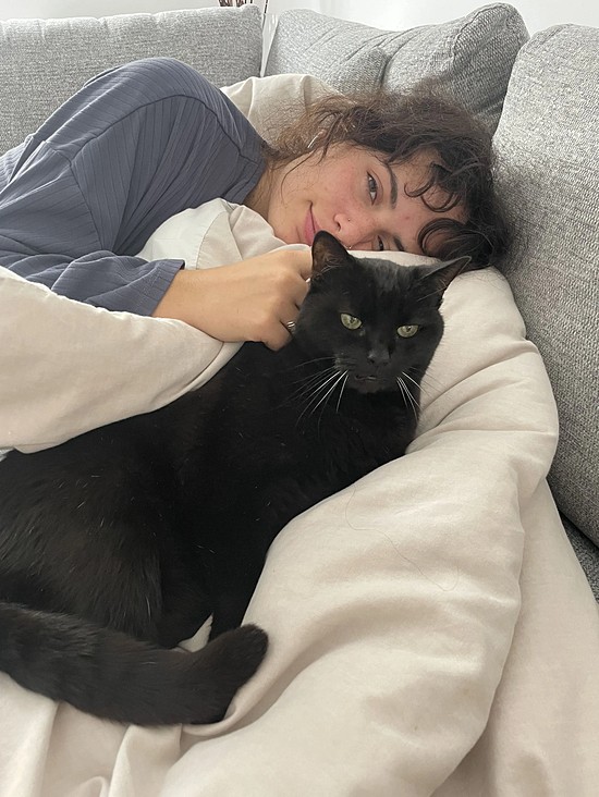 Cô cho biết nguyên nhân chính dẫn đến tình trạng này là rượu, căng thẳng và hormone. Ảnh: NY Post