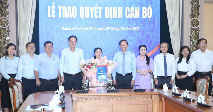Lãnh đạo TP HCM chúc mừng bà Phan Kiều Thanh Hương nhận nhiệm vụ mới