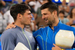 Alcaraz “uy hiếp“ Djokovic, Hoàng Nam rớt khỏi top 400 (Bảng xếp hạng tennis 9/10)
