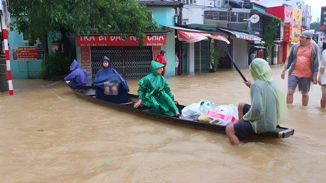 Mưa lớn kéo dài trong 10 ngày tới có nguy cơ gây ngập lụt tại TT-Huế.