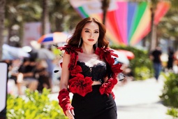 Thời trang - Miss Grand International diễn thời trang lúc 9h sáng