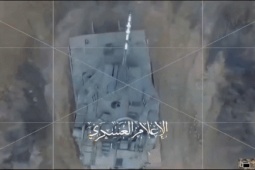 Thế giới - Video: Khoảnh khắc UAV Hamas tập kích phá hủy xe tăng "tốt nhất thế giới" của Israel