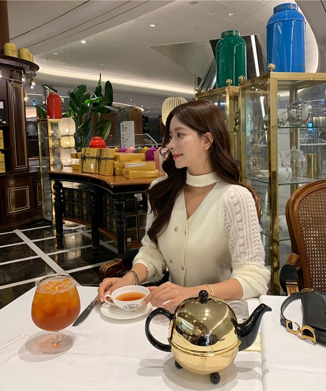 Nàng điệu đà đừng bỏ qua những kiểu áo len này - 3