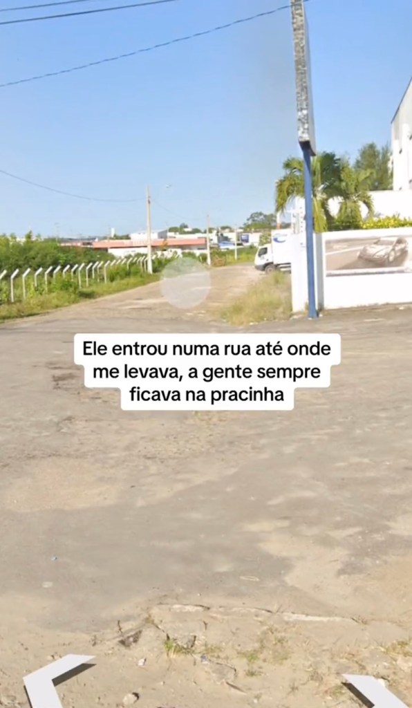 Lima đã mất dấu chiếc xe và phải tìm kiếm trên những con đường đất.