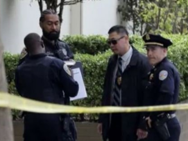 Thế giới - Cảnh sát Mỹ bắn chết người đàn ông lao xe vào Tổng lãnh sự quán Trung Quốc