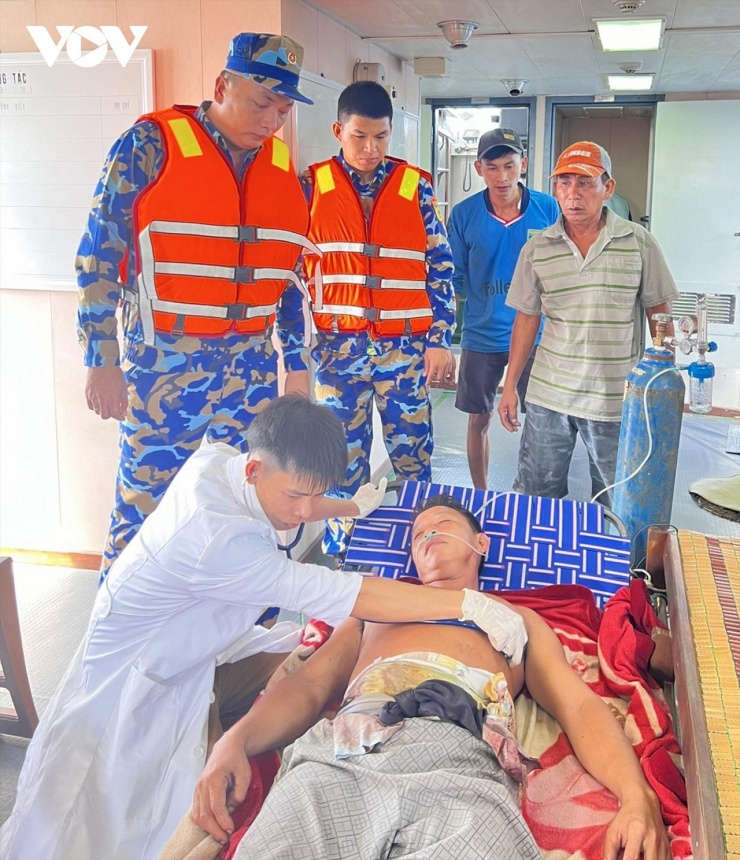 Ngư dân Trần Văn Nhứt vừa bị cá kiếm tấn công đầu tháng 10/2023. Ảnh: NV