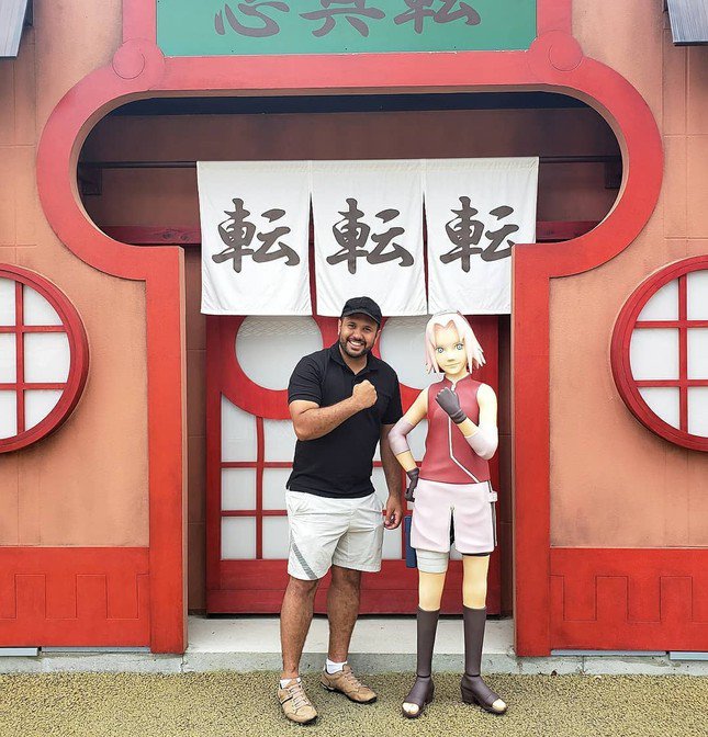 Khách tham quan thích thú với những bức tượng nhân vật (Ảnh: @rodrigo.ramoss_)