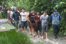 Pháp luật - Đồng Nai: Phá sòng bạc giữa cánh đồng hoang do một phụ nữ cầm đầu