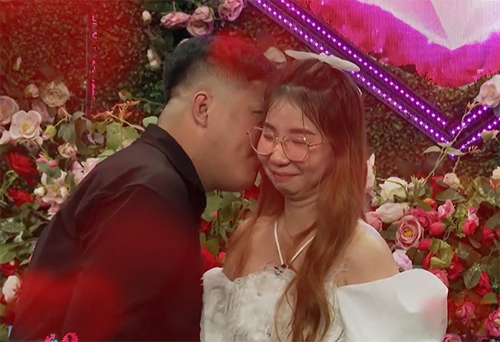 Đi hẹn hò, trai tân sung sướng khi "tậu được cả trâu lẫn nghé" - 6