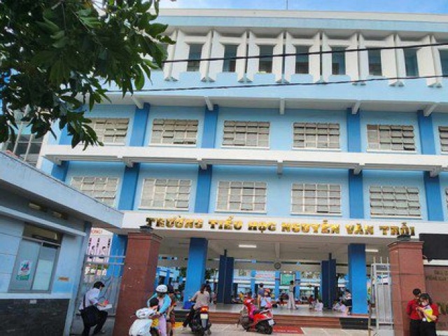 Tin tức trong ngày - TP HCM: Phụ huynh tố giáo viên đánh gãy xương ngón tay học sinh