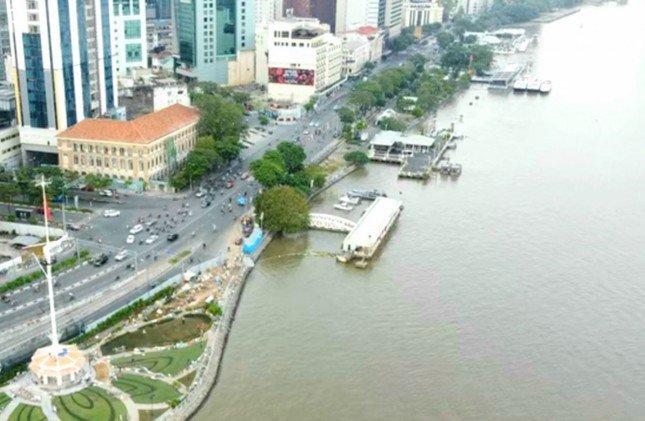 Khu vực Công viên Bạch Đằng, nơi dự kiến sẽ là đầu cầu đi bộ