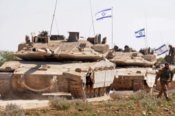 Thế giới - Xe tăng "tốt nhất thế giới" của Israel bị UAV Hamas phá hủy: Chuyên gia Nga nói gì?