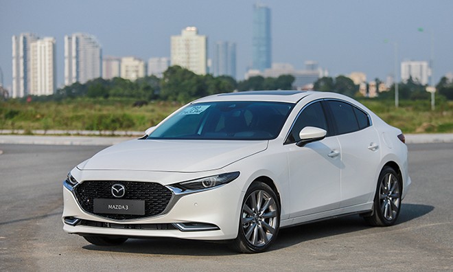 Giá xe Mazda3 niêm yết và lăn bánh tháng 10/2023, giảm 50% phí trước bạ - 1