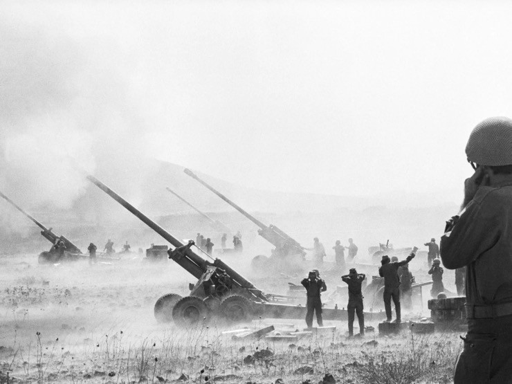 Lựu pháo cỡ 155mm nã hỏa lực trong cuộc xung đột Ả Rập - Israel năm 1973.