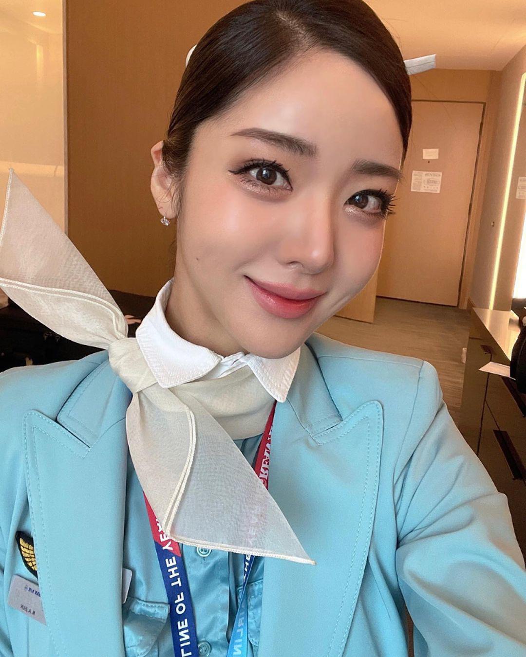 Nữ tiếp viên hàng không Jhun Mina.