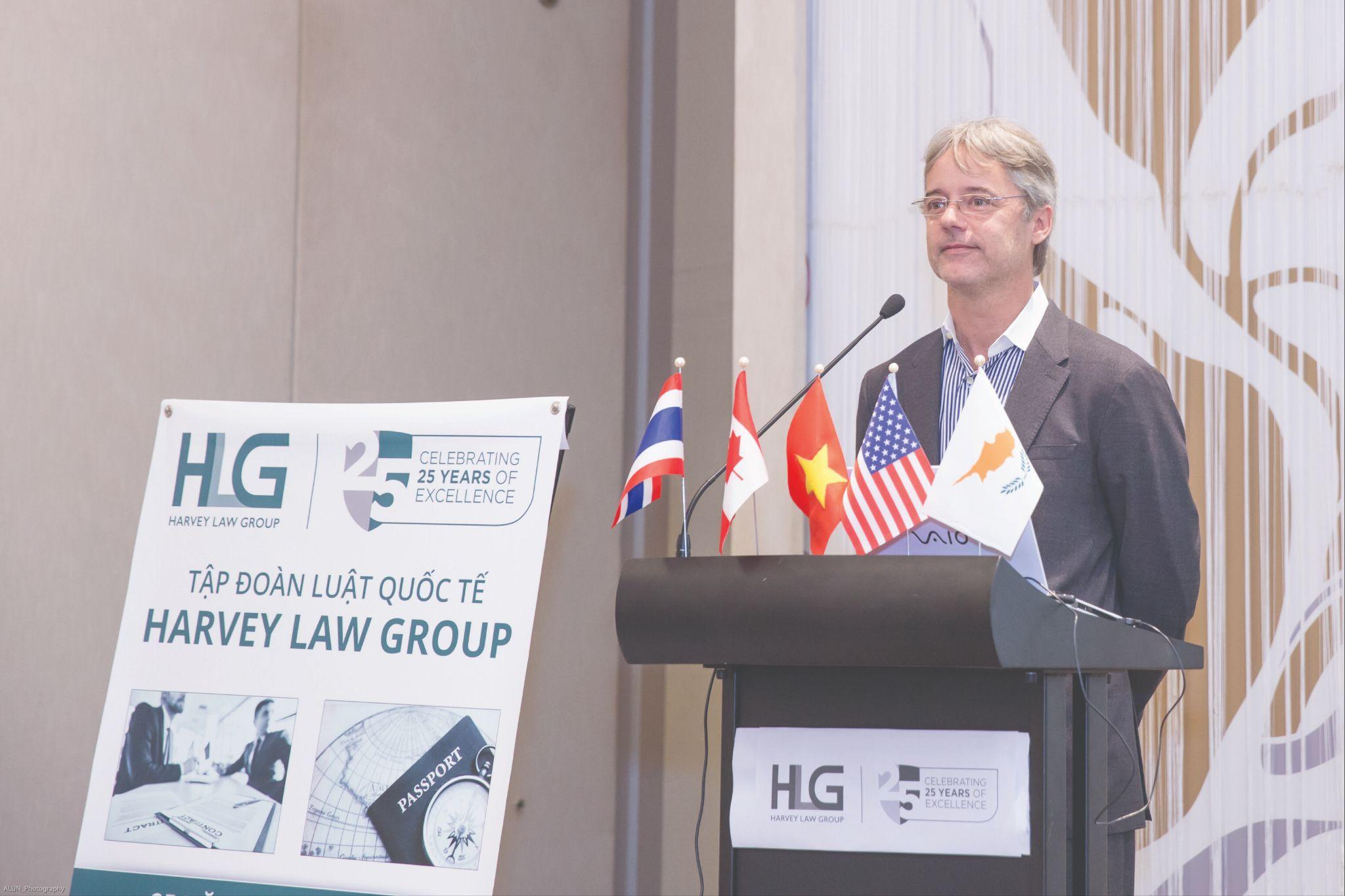 Luật sư Jean-François Harvey tự tin đối mặt với sự cạnh tranh trên thị trường di trú tại Việt Nam