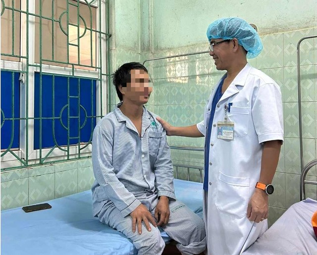 Anh Hoàng may mắn bị thương nhẹ và xuất viện về nhà.