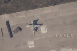 Video: UAV Lancet đâm thẳng vào chiến đấu cơ Su-25 của Ukraine ở sân bay quân sự