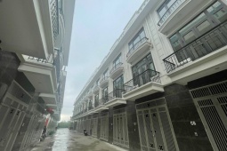Kinh doanh - Lãi tiết kiệm xuống đáy, nhiều người có tiền nhàn rỗi bắt đầu săn bất động sản