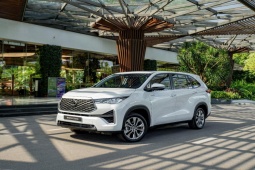 Ô tô - Toyota Innova Cross ra mắt: Mạnh mẽ đậm chất SUV, động cơ như Camry