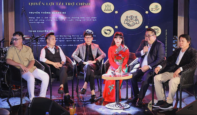 Ca sĩ Trang Nhung làm giám khảo cuộc thi Tiếng hát Việt toàn cầu 2023 - 12