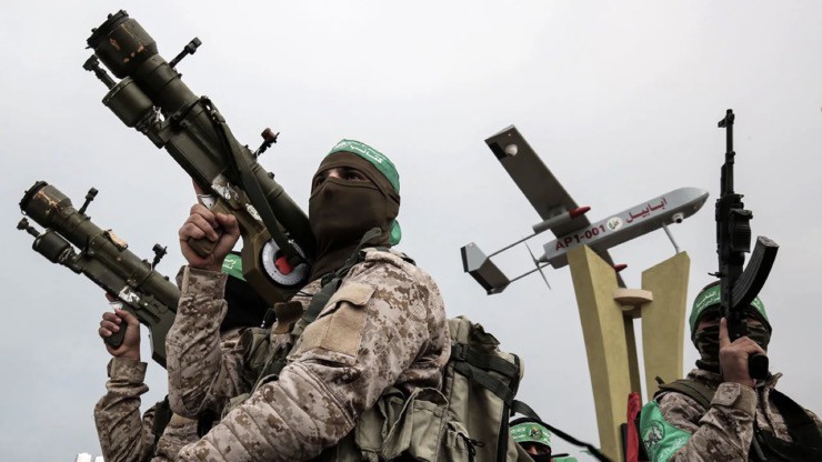 Các thành viên lữ đoàn al-Qassam, nhánh quân sự của Hamas.