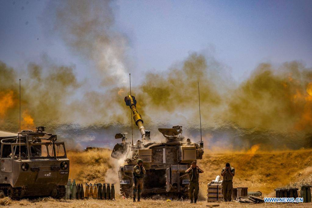 Lực lượng pháo binh Israel trong một lần nã pháo về phía Dải Gaza. Ảnh: News.cn