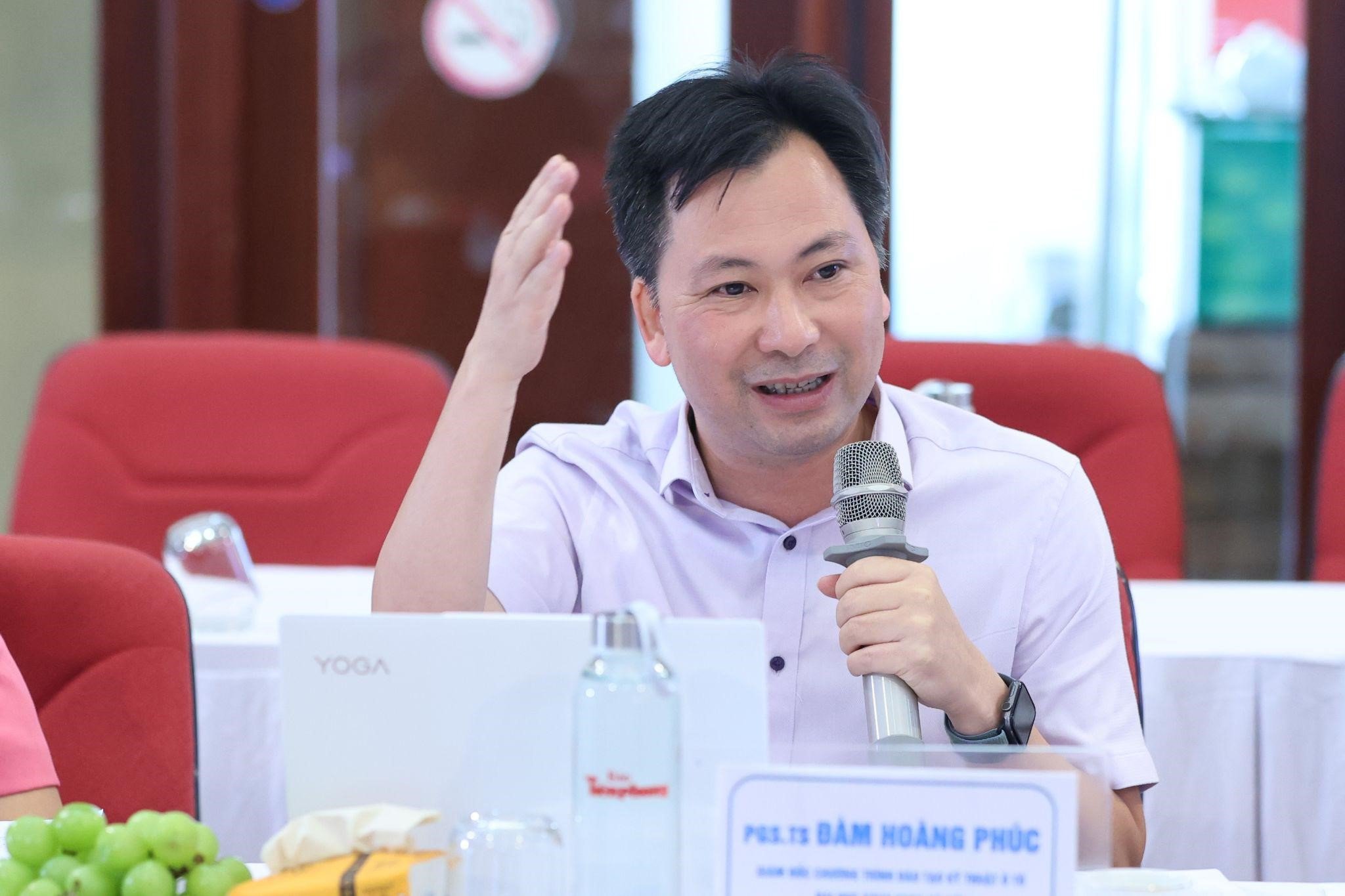 PGS.TS Đàm Hoàng Phúc đánh giá cao hiệu quả của xăng sinh học.