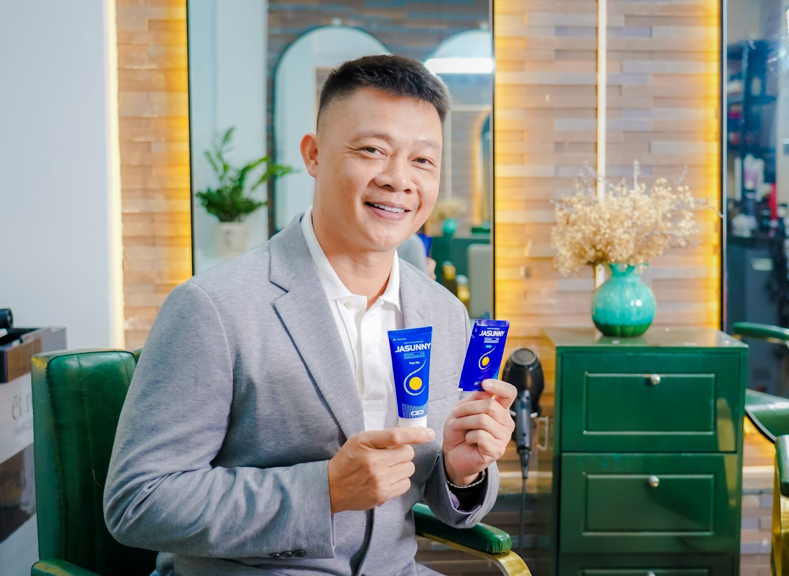 Jasunny giúp loại sạch gàu sau 1 - 2 lần gội