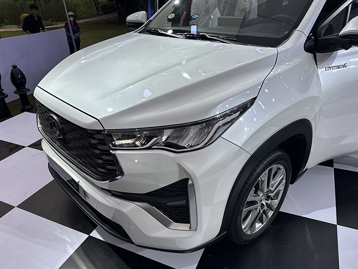 Toyota Innova Cross ra mắt thị trường Việt với mức giá cạnh tranh từ 810 triệu đồng - 5