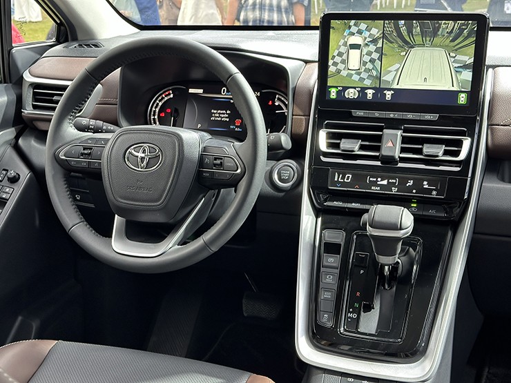 Toyota Innova Cross ra mắt thị trường Việt với mức giá cạnh tranh từ 810 triệu đồng - 9