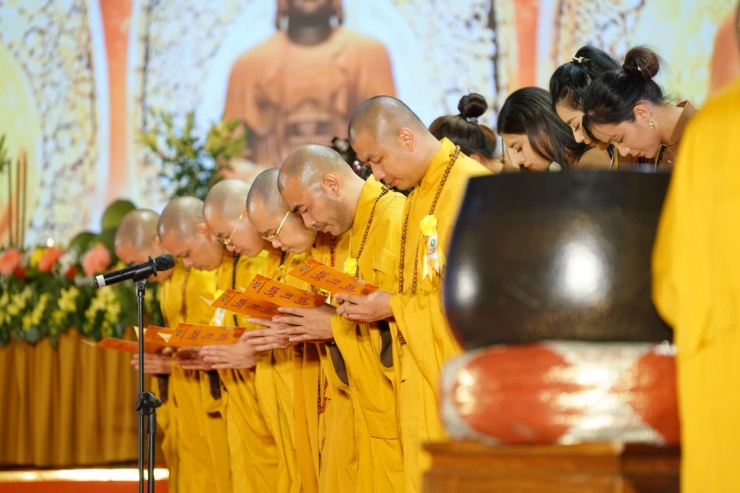 Nơi đây lưu giữ những dấu tích huyền thoại của các triều đại Đinh, Lê, Lý, Trần cùng dấu chân của Thiền sư Nguyễn Minh Không trên bước đường xây dựng chùa, tu hành cứu nhân độ thế của Ngài.