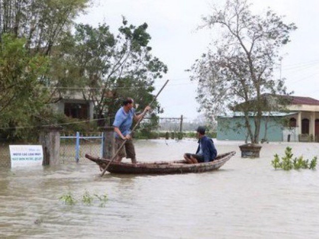 Miền Trung mưa rất to, dự báo Thừa Thiên-Huế, Đà Nẵng có nơi trên 700 mm