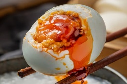 Ẩm thực - Muốn ngon phải nhúng bùn, trứng của loài vịt này trở thành món ngon đắt giá