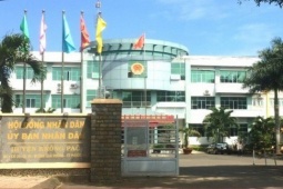 Tin tức trong ngày - UBND huyện "truy lùng" người cung cấp báo cáo tổng kết năm học cho báo chí