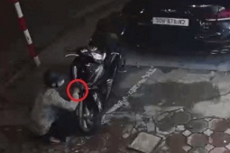 Thế giới xe - Video: Lấy cắp “bộ não” Smart Key để trộm Honda SH quá tinh vi